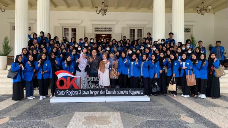 Mahasiswa Akuntansi Kunjungan ke OJK